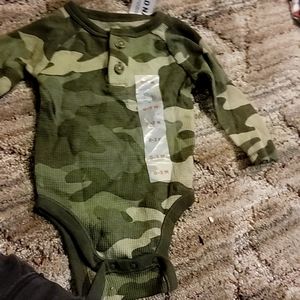 Long-sleeved bodysuit